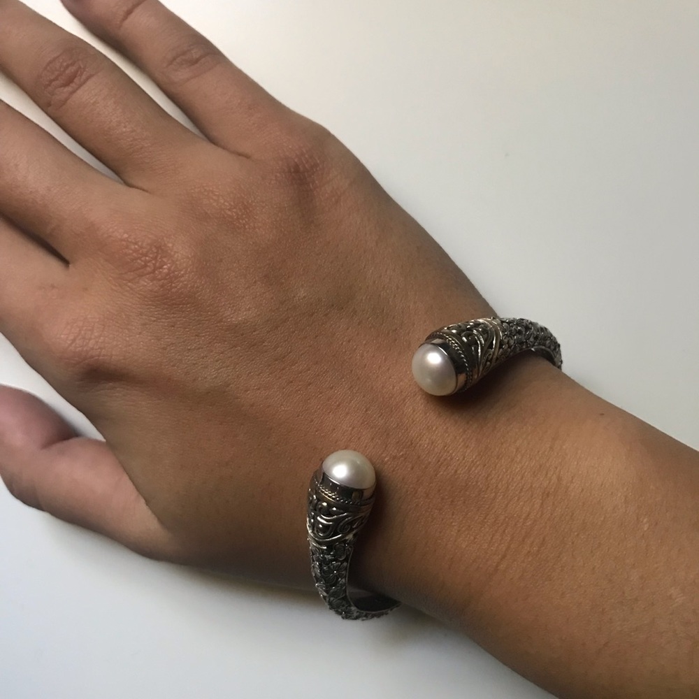 Pearl bracelet